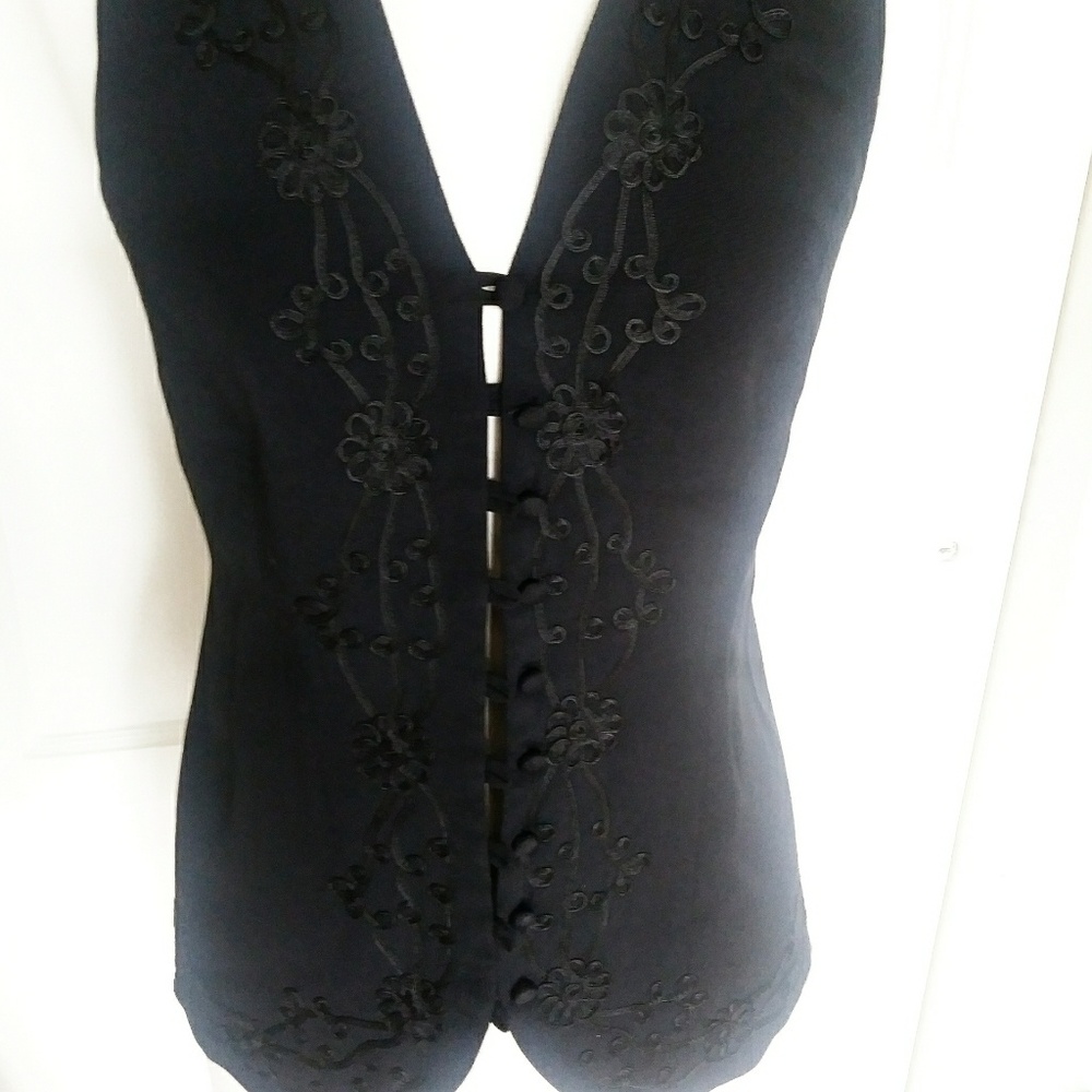 Marabou black embroidered sleeveless vest